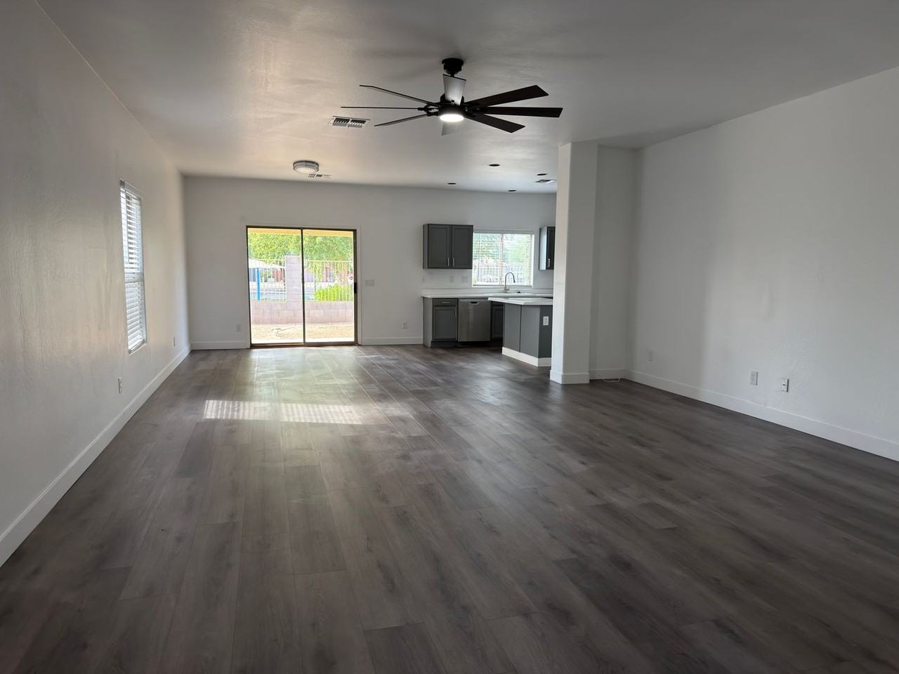 1614 S 79th Gln - Photo 2 of 15