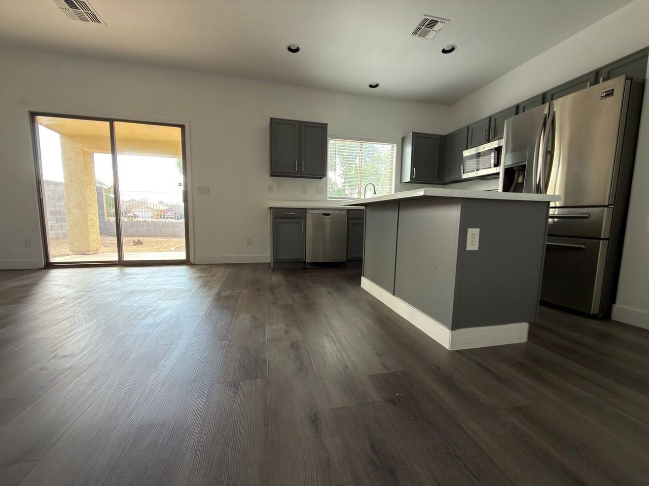 1614 S 79th Gln - Photo 4 of 15
