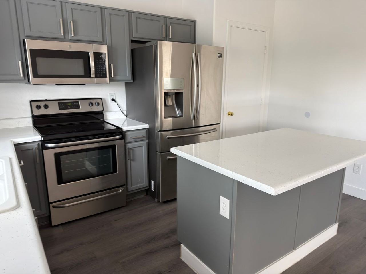 1614 S 79th Gln - Photo 5 of 15