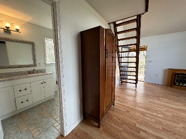 422 Laurel Ridge Rd #LOFT - Photo 5 of 18