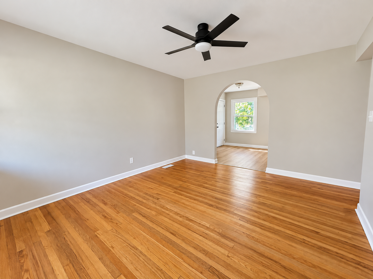 1446 Thelbert Dr - Photo 3 of 20