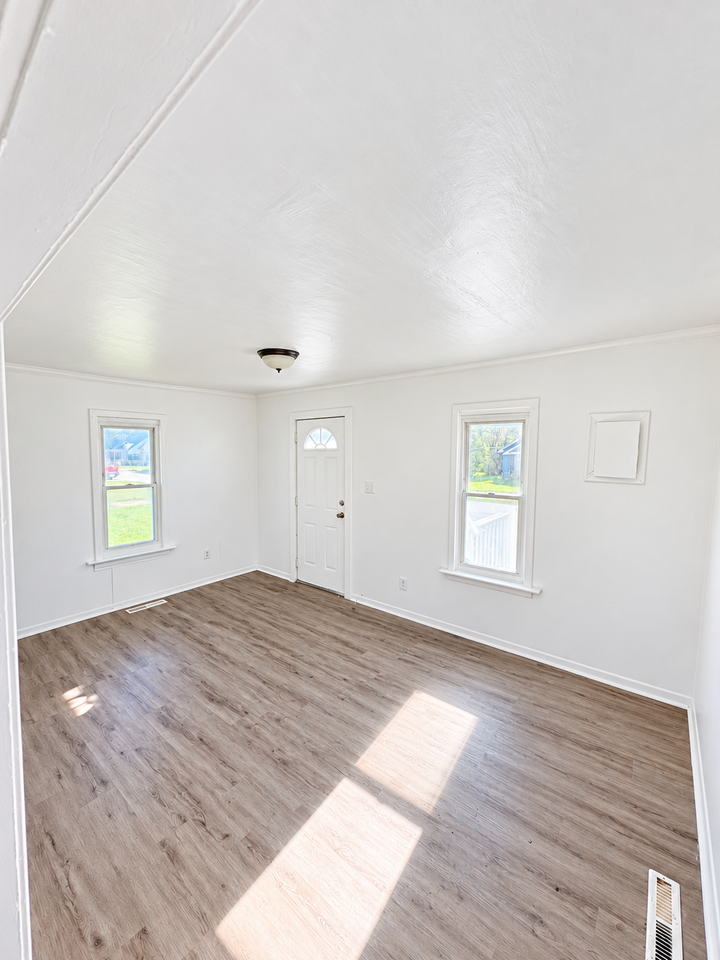 822 Campbell St #1 - Photo 3 of 11