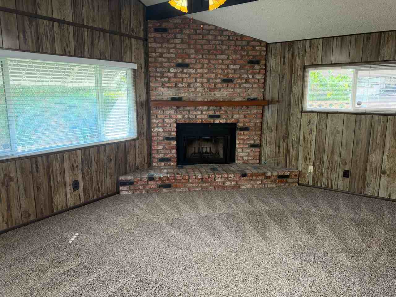 20836 Claretta Ave - Photo 4 of 14