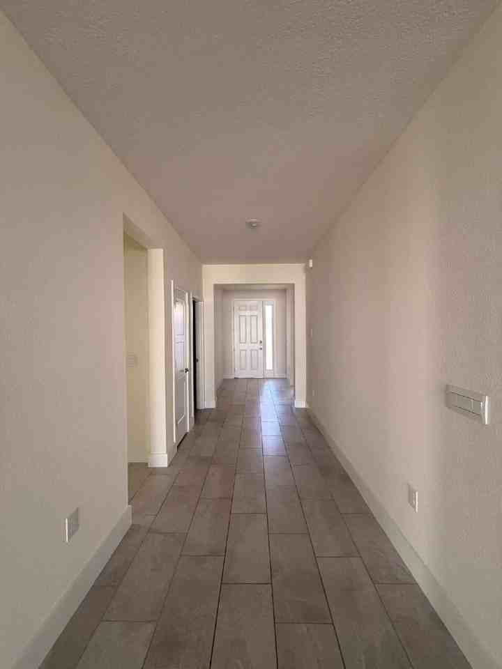 4253 Sw 54th Street Rd - Photo 7 of 50