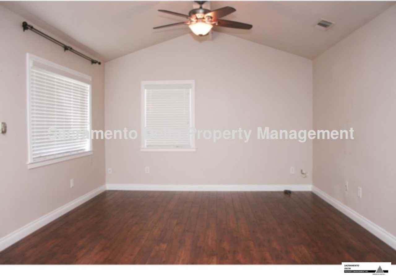 4205 56th St - Photo 2 of 8