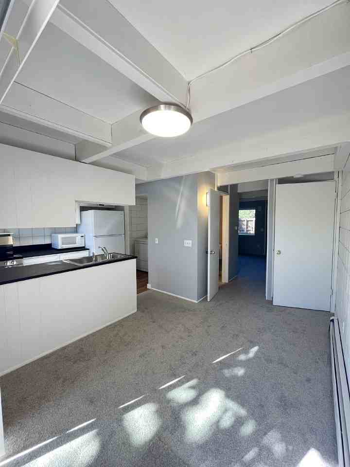 3572 Broadway St - Photo 5 of 30