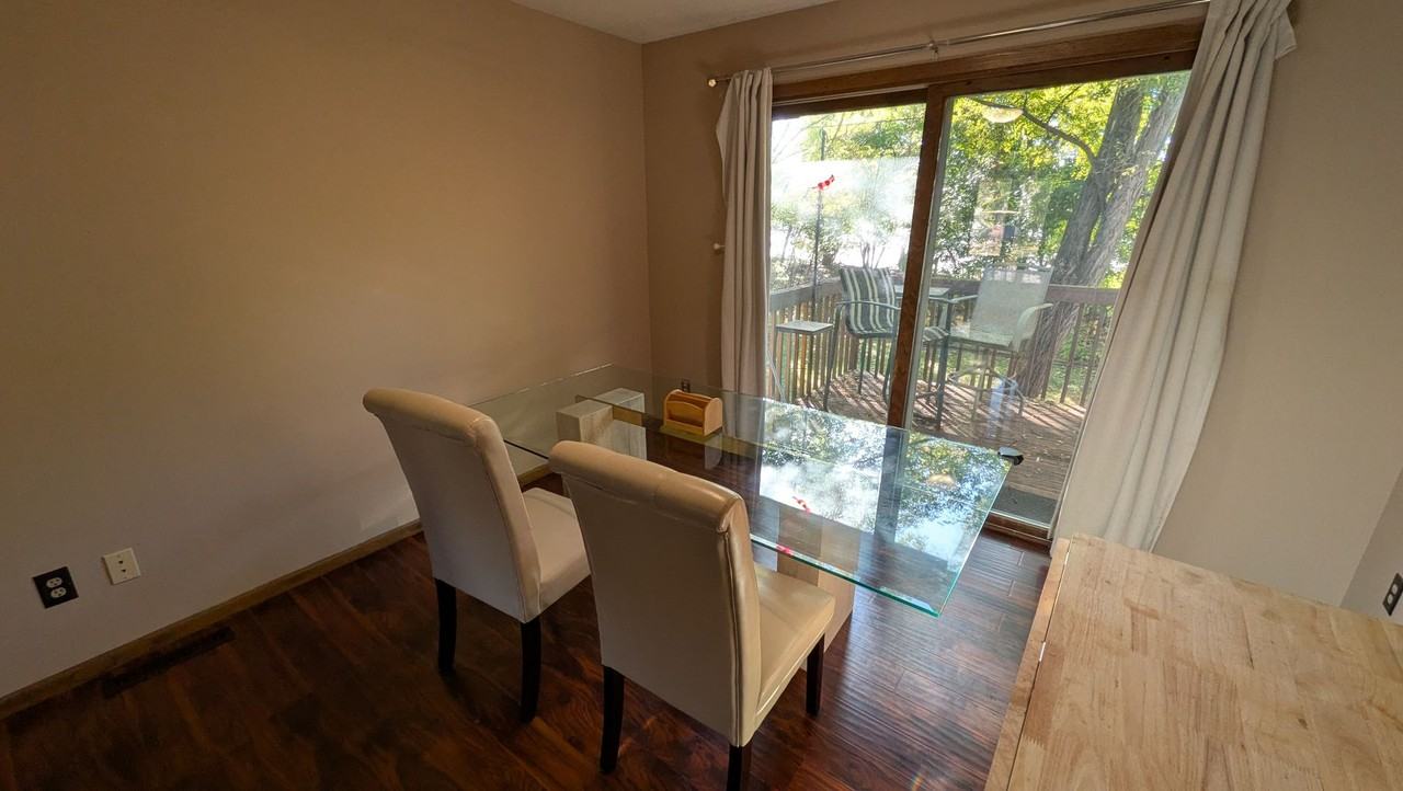 1232 Norton Ave Ne - Photo 5 of 9
