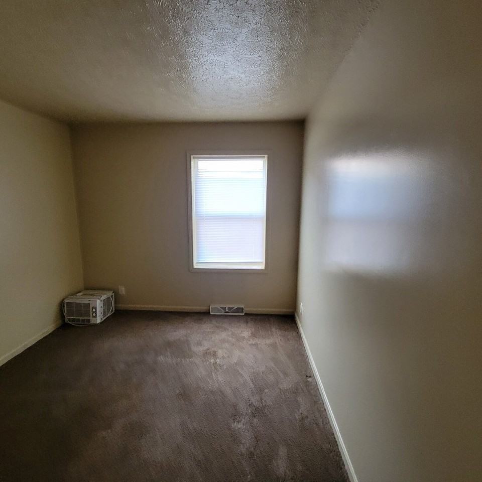 2745 Columbia Ave - Photo 3 of 8