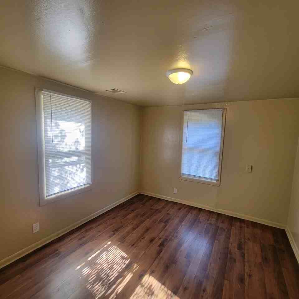 1514 S Whittier Pl - Photo 3 of 7