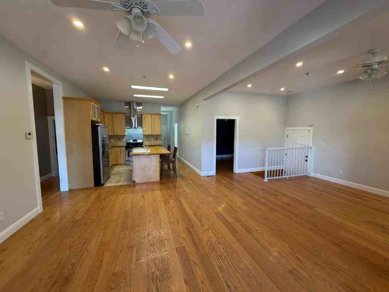 1230 Mesa St - Photo 3 of 21