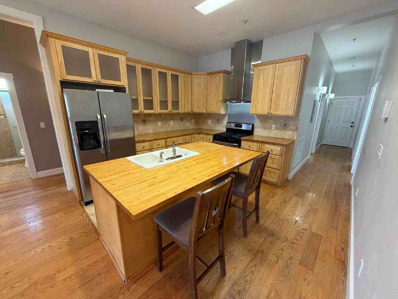 1230 Mesa St - Photo 6 of 21