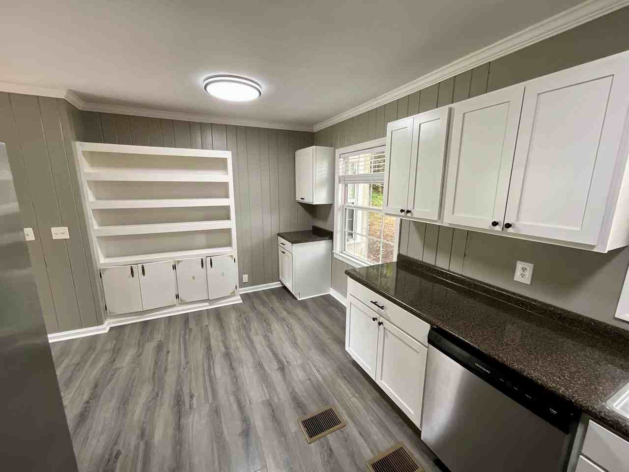 2949 Park St - Photo 5 of 12