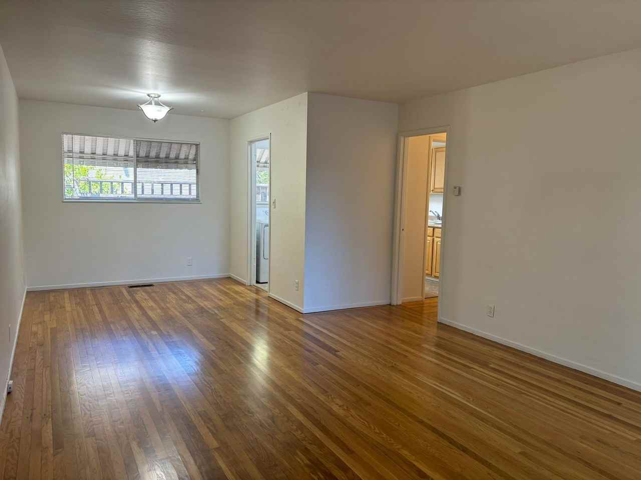 1860 Almond Ave - Photo 2 of 14