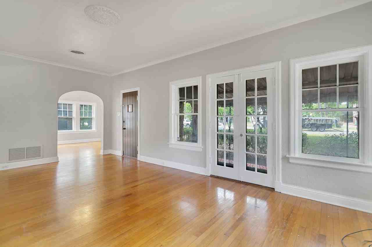 110 North Dr - Photo 3 of 14