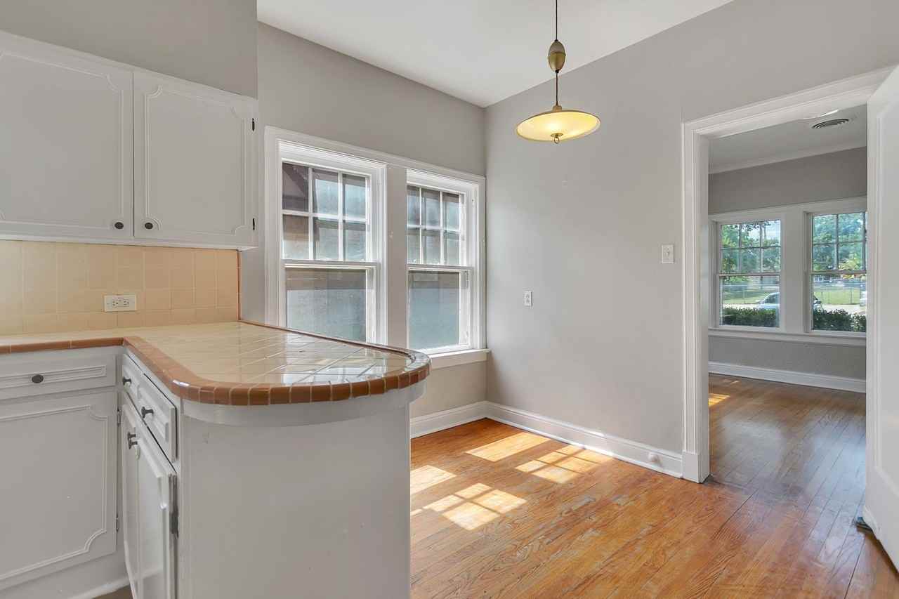 110 North Dr - Photo 5 of 14