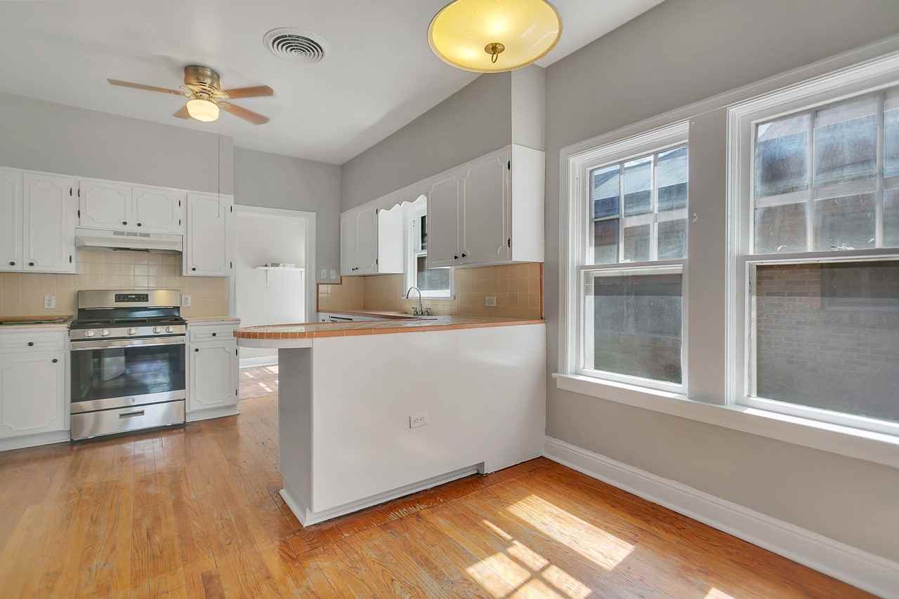 110 North Dr - Photo 7 of 14