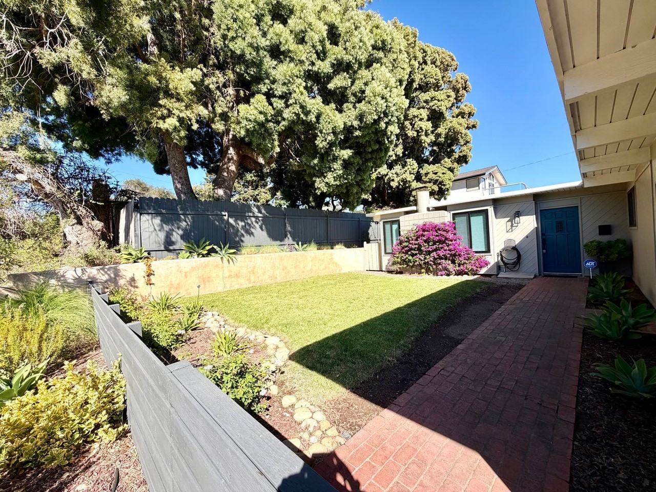 222 La Jolla Dr - Photo 3 of 26