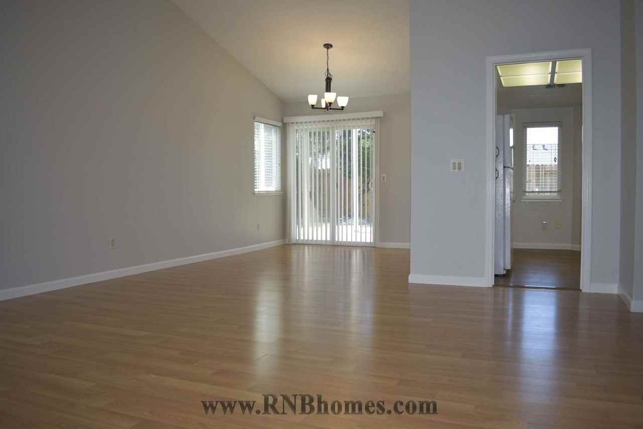 6008 Myrtlewood Ct - Photo 3 of 16