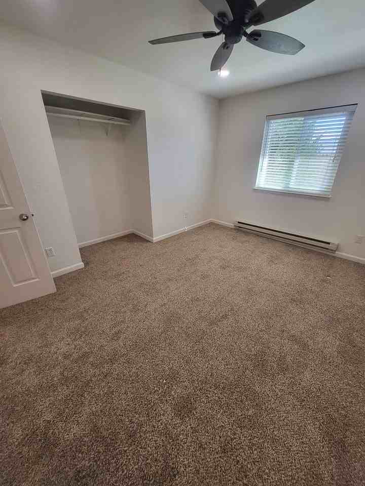 140 James Ave - Photo 6 of 10