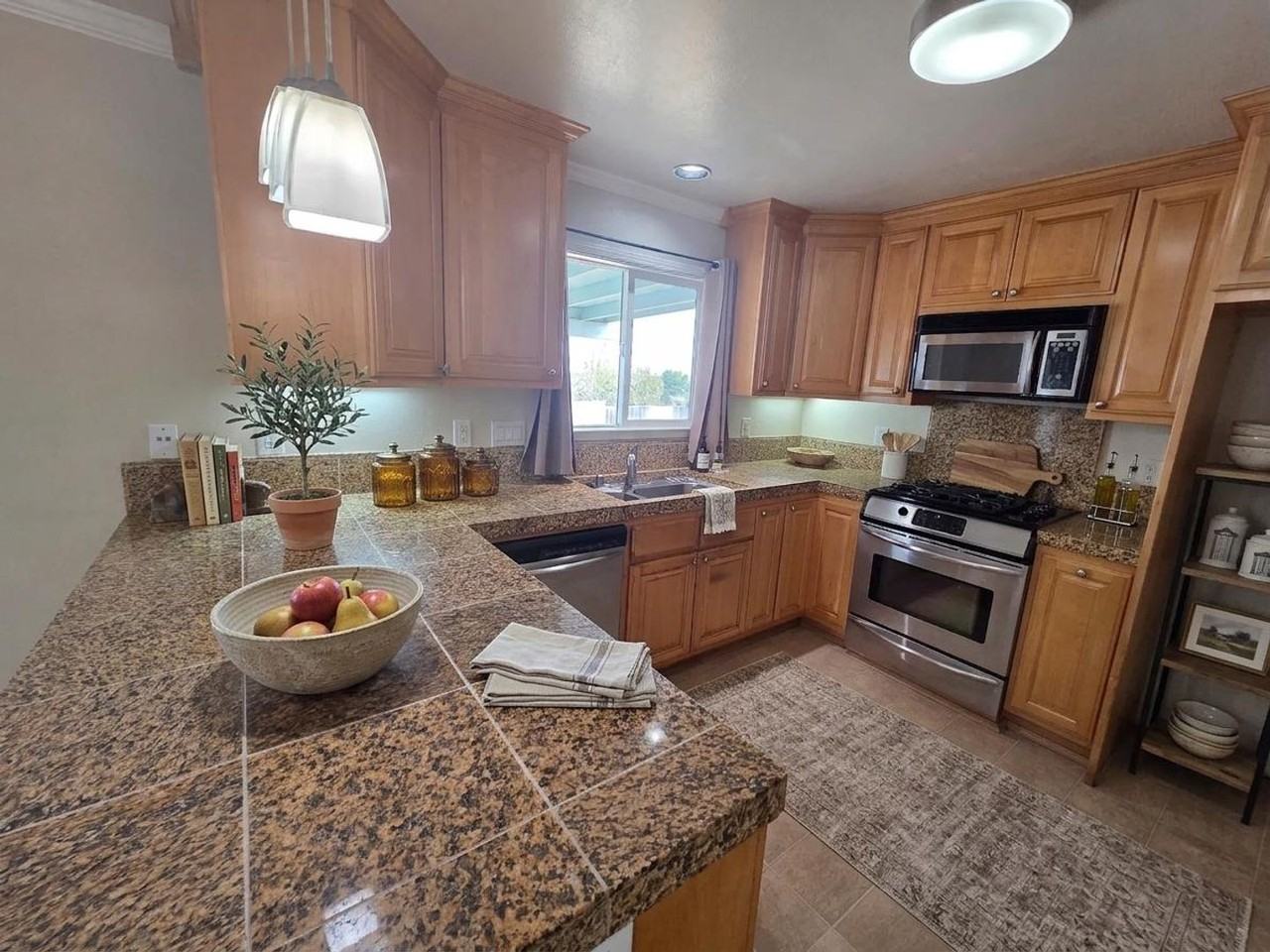 2905 Windsor Dr - Photo 6 of 20
