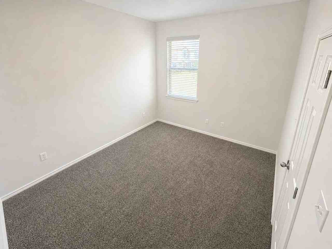 2105 Town Centre Dr #60 - Photo 6 of 24