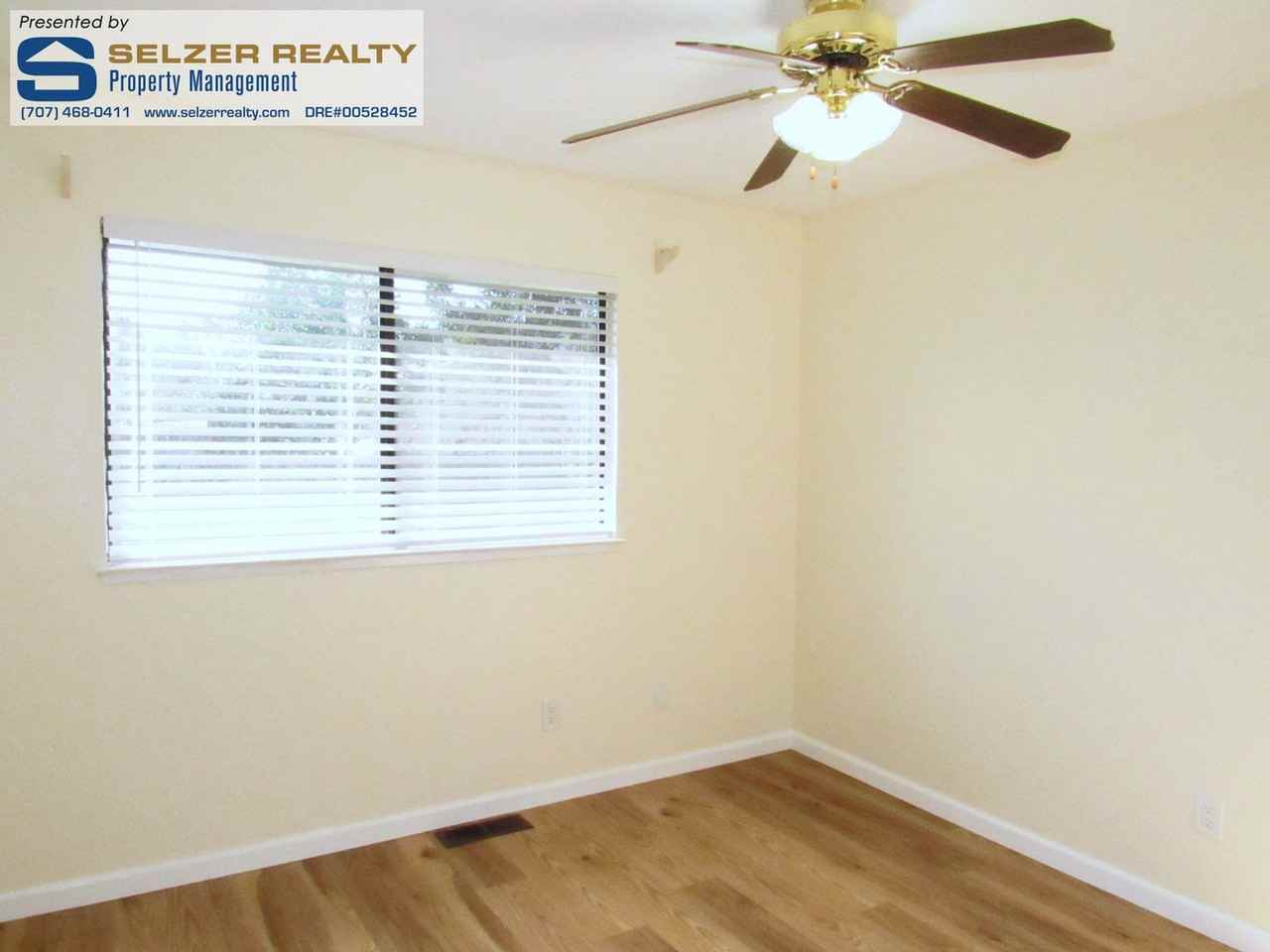 451 Sherry Dr - Photo 6 of 13