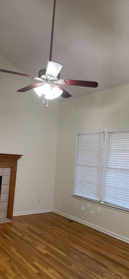 2118 Richview Pl - Photo 2 of 6