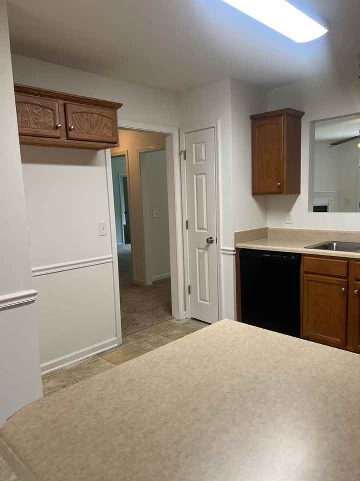 1413 Prestwood Ct - Photo 7 of 17