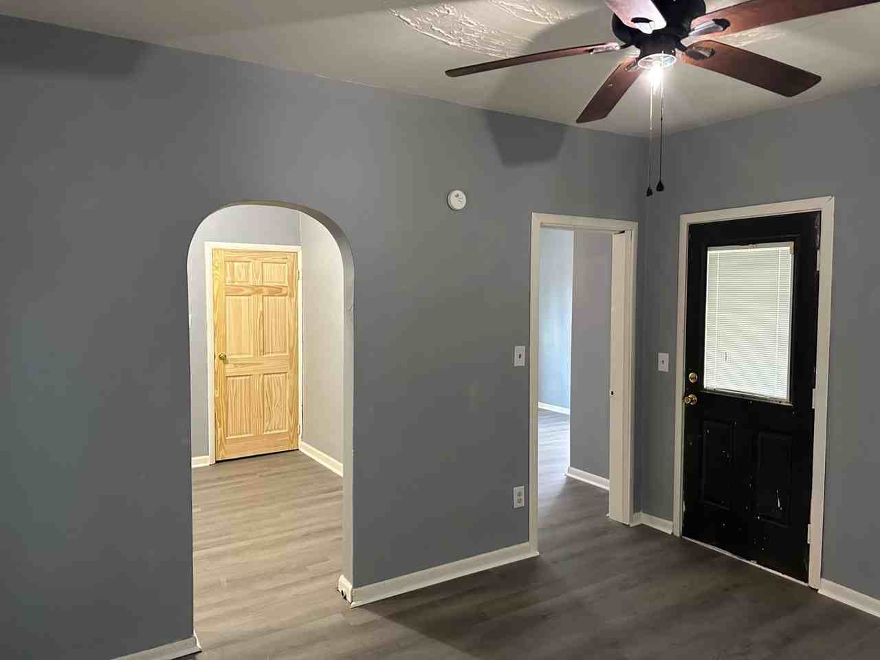 431 Mcpherson St - Photo 3 of 12