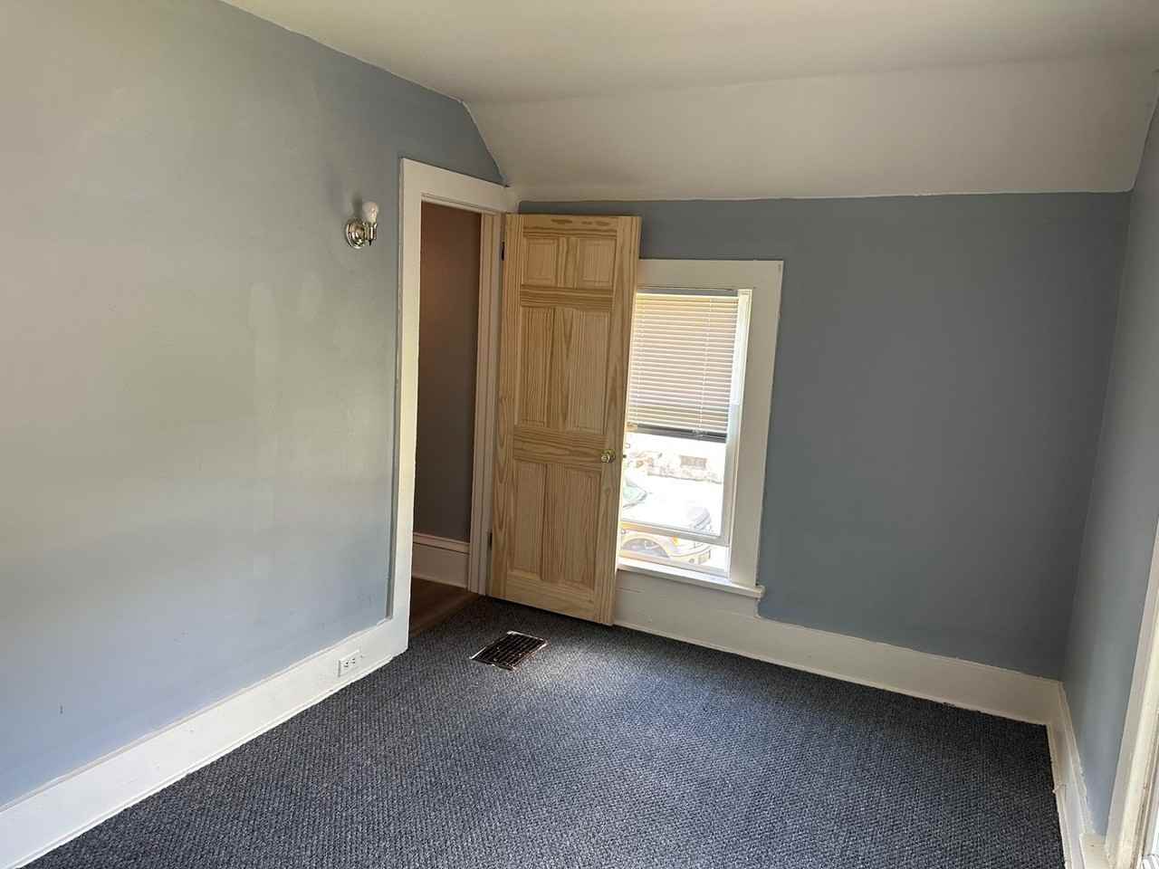 431 Mcpherson St - Photo 4 of 12