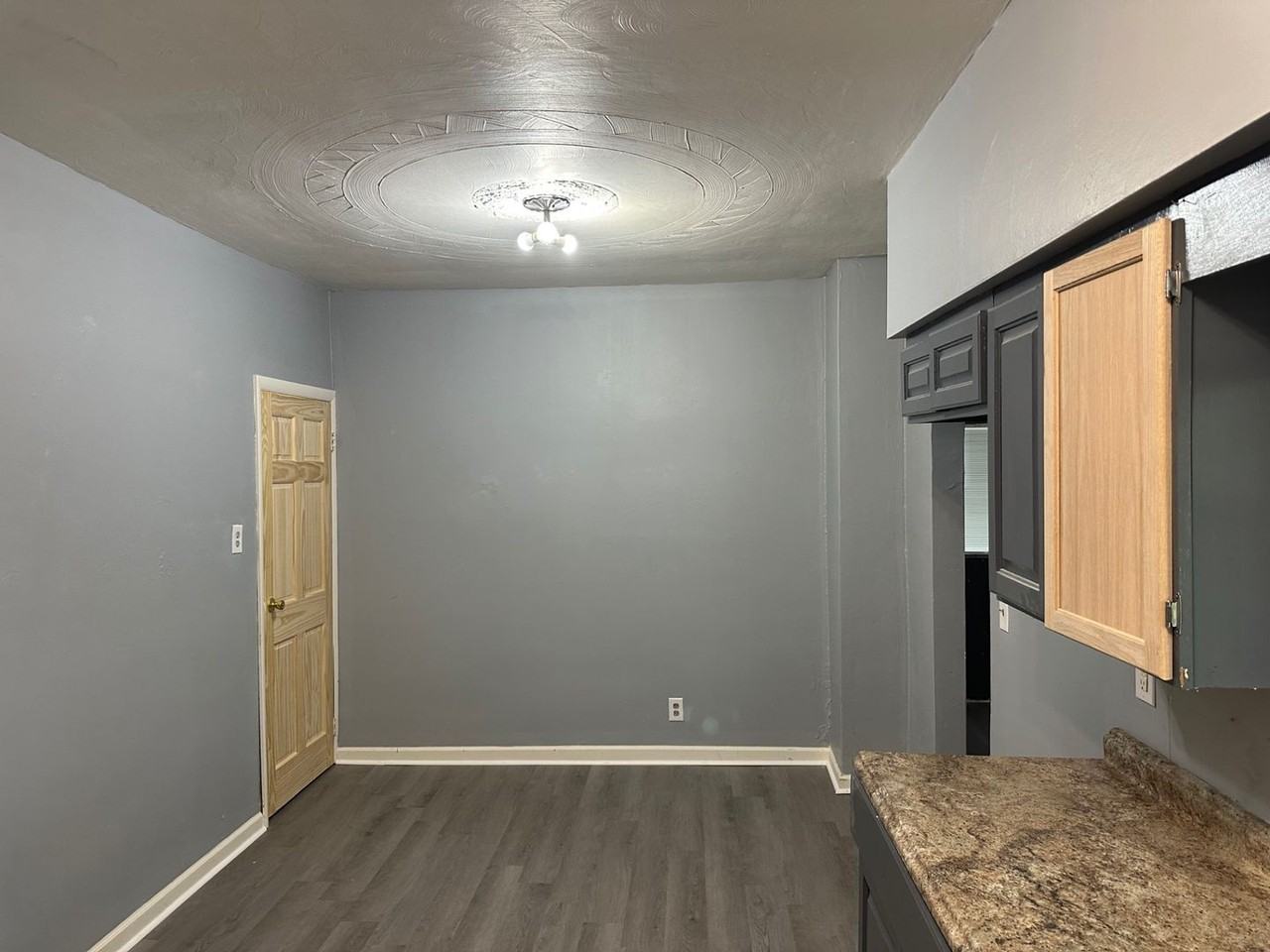 431 Mcpherson St - Photo 5 of 12