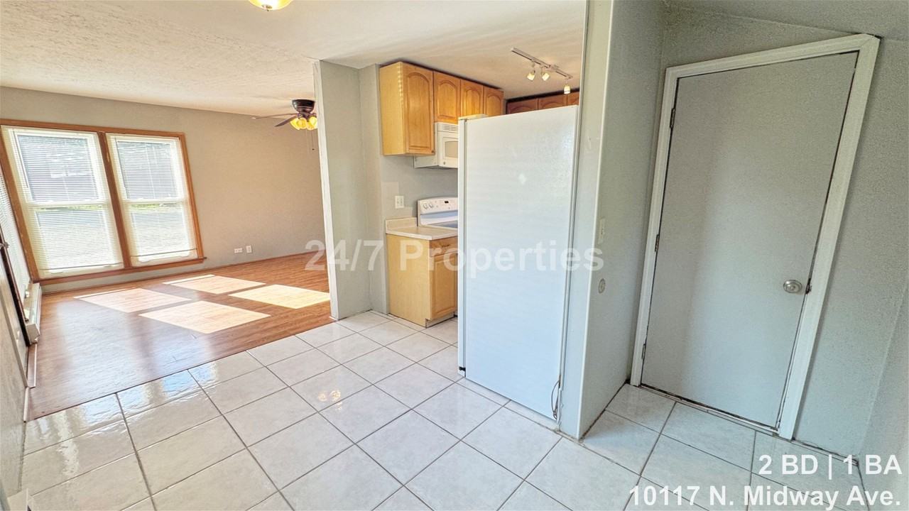 10117 N Midway Ave - Photo 3 of 12