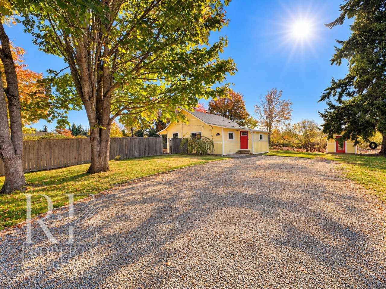 435 Nw Liberty Rd - Photo 2 of 41