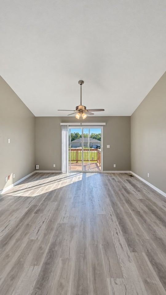 17069 Nicholas St - Photo 7 of 30
