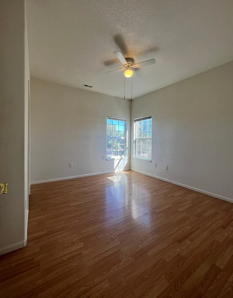 4567 Morrison Rd – Cozy & Affordable 1 - Photo 5 of 9