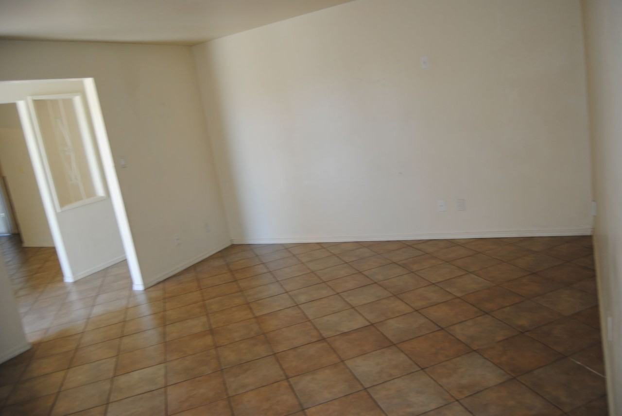 3900 Marilyn Pl - Photo 5 of 13