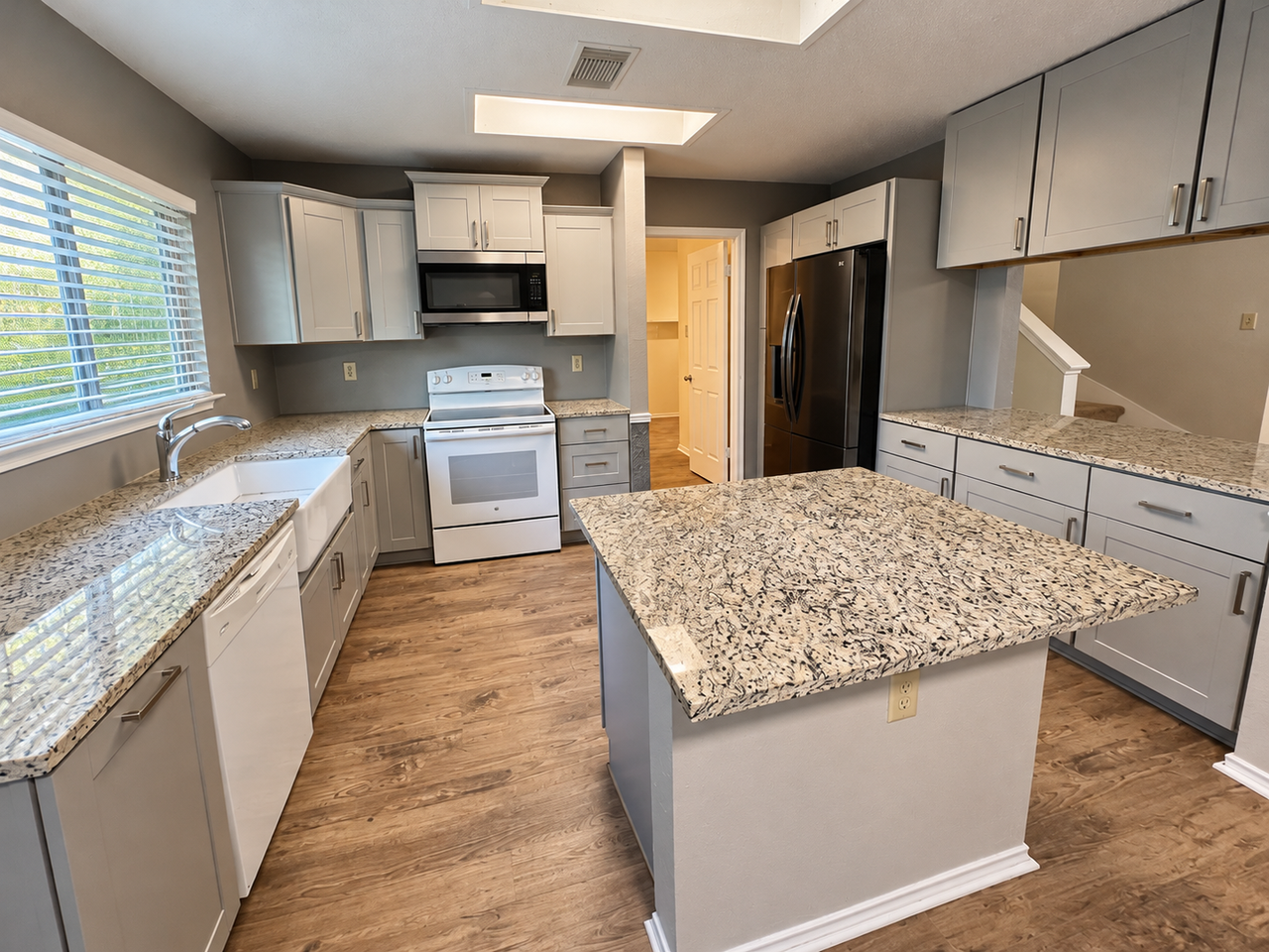 6914 Teton Rdg - Photo 3 of 23