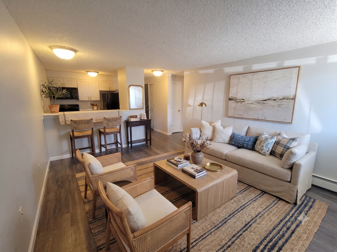 Elm Grove Apartments – Studio & 1 - Photo 4 of 24