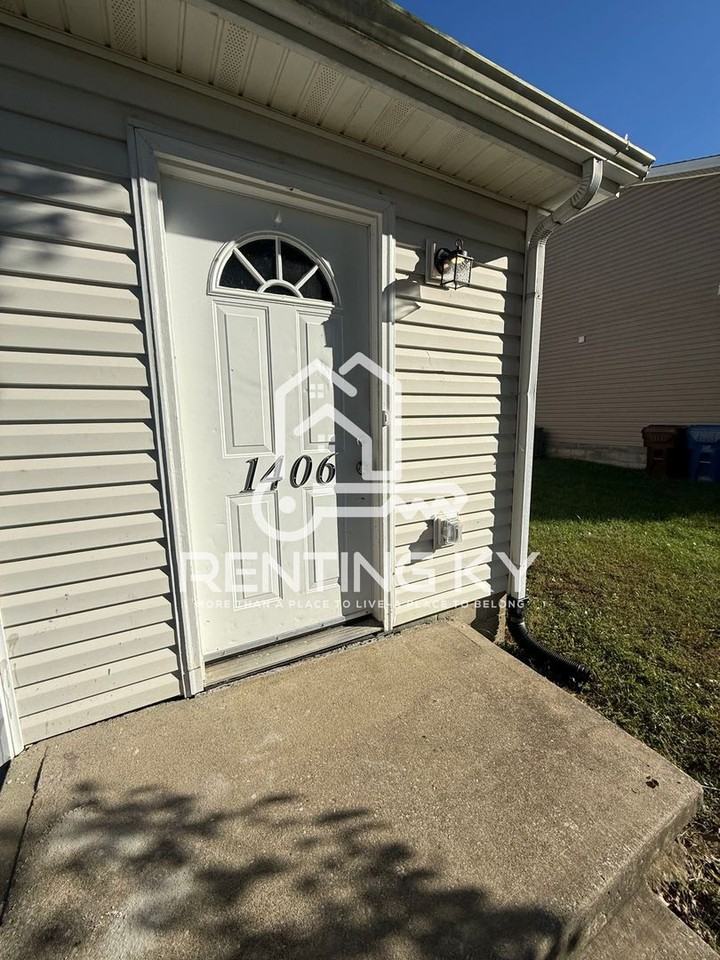 1406 Westwood Dr - Photo 2 of 12