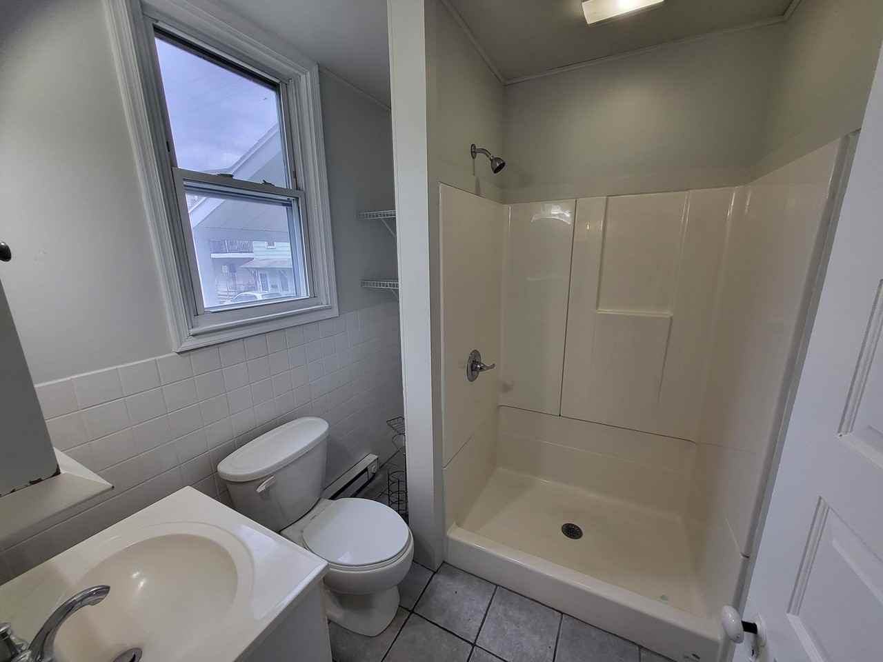 117 Center Ave - Photo 4 of 10