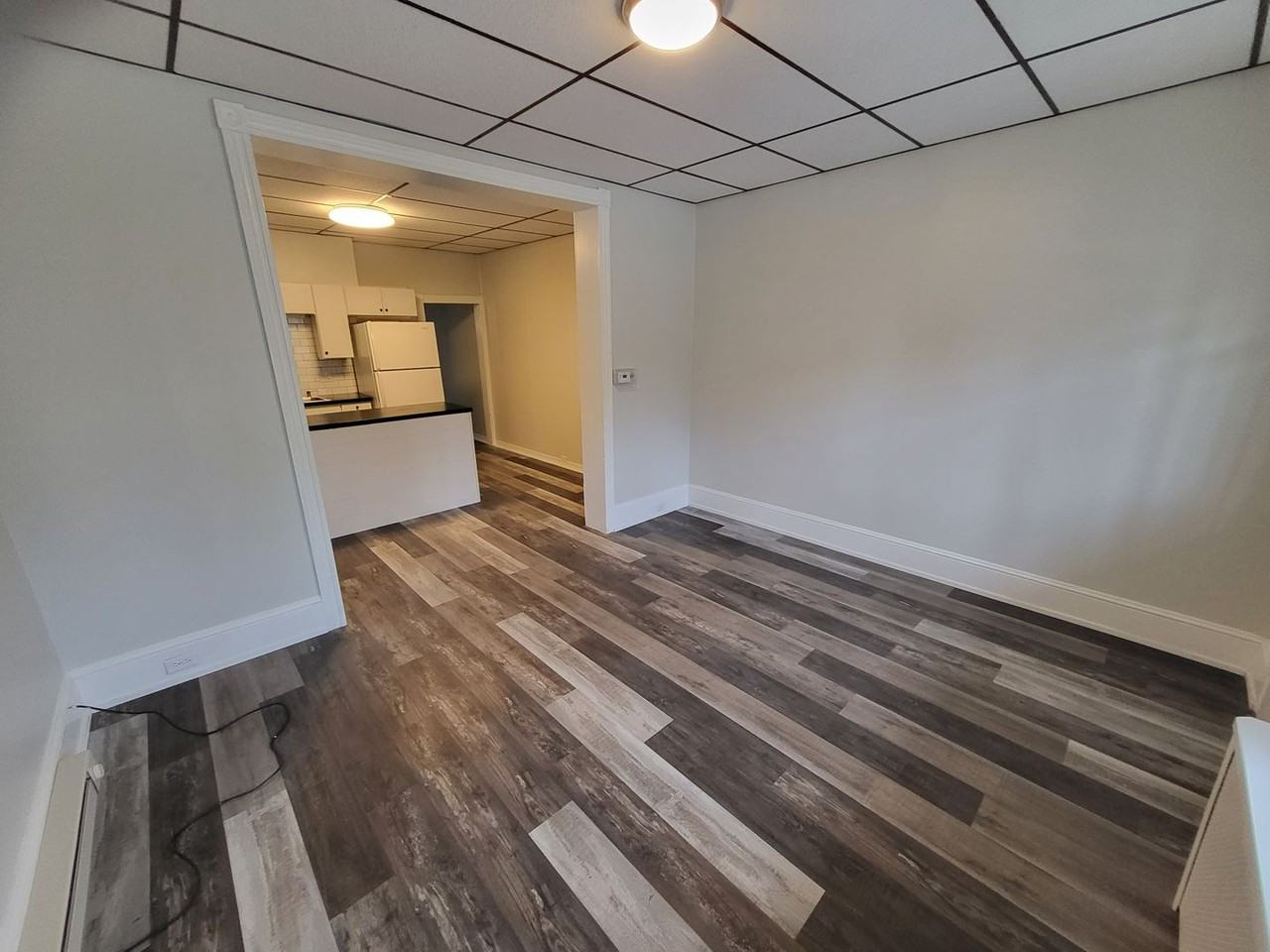 117 Center Ave - Photo 7 of 10