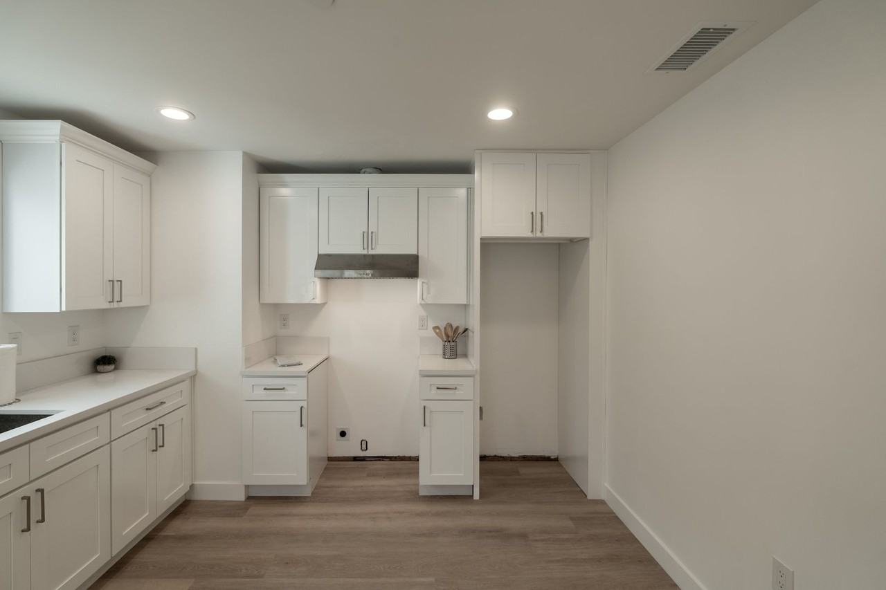 1139 S El Molino St - Photo 2 of 14