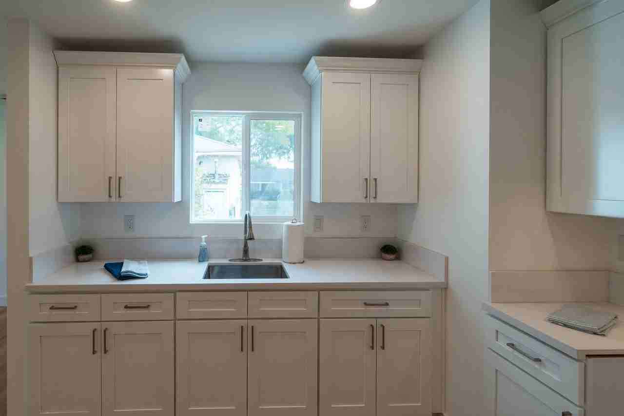 1139 S El Molino St - Photo 3 of 14
