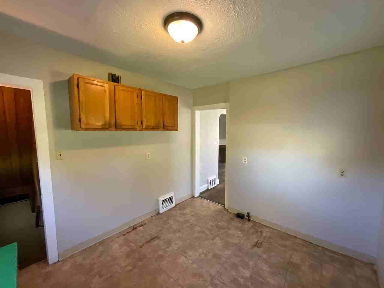 12409 Lenacrave Ave - Photo 3 of 13