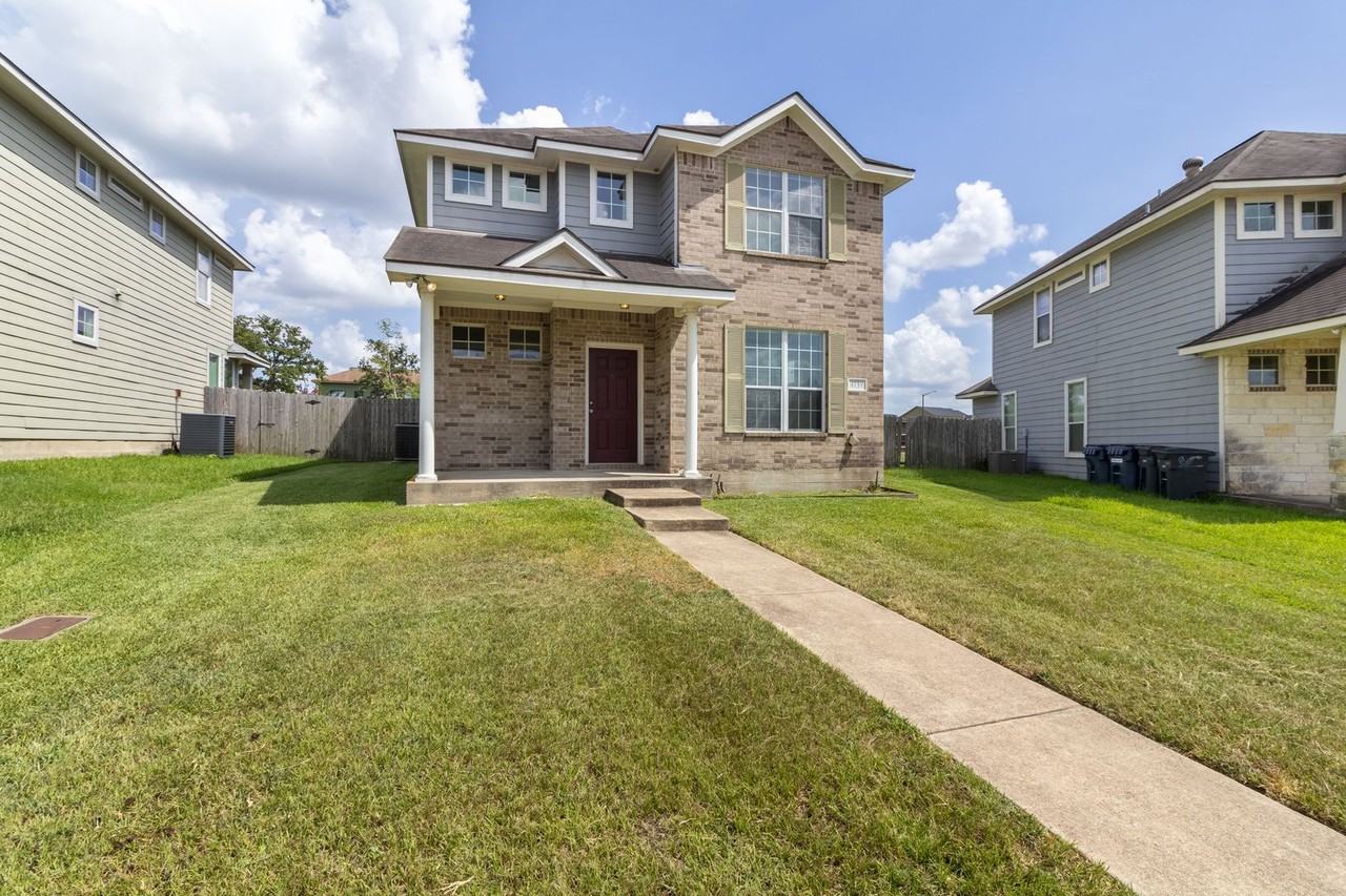 4134 Mcfarland Dr - Photo 2 of 31