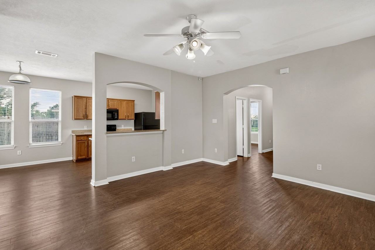 4134 Mcfarland Dr - Photo 5 of 31