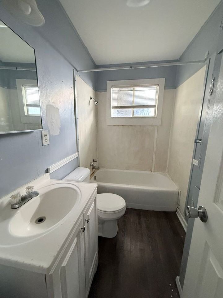 4125 Legendre St - Photo 6 of 10