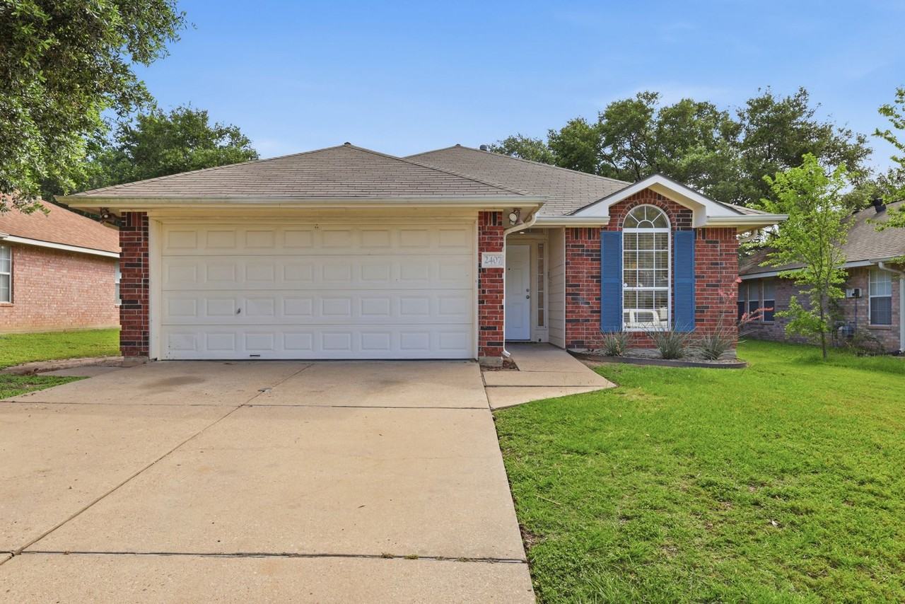 2407 Antelope Ln - Photo 2 of 23
