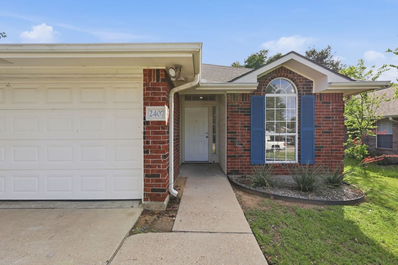 2407 Antelope Ln - Photo 3 of 23
