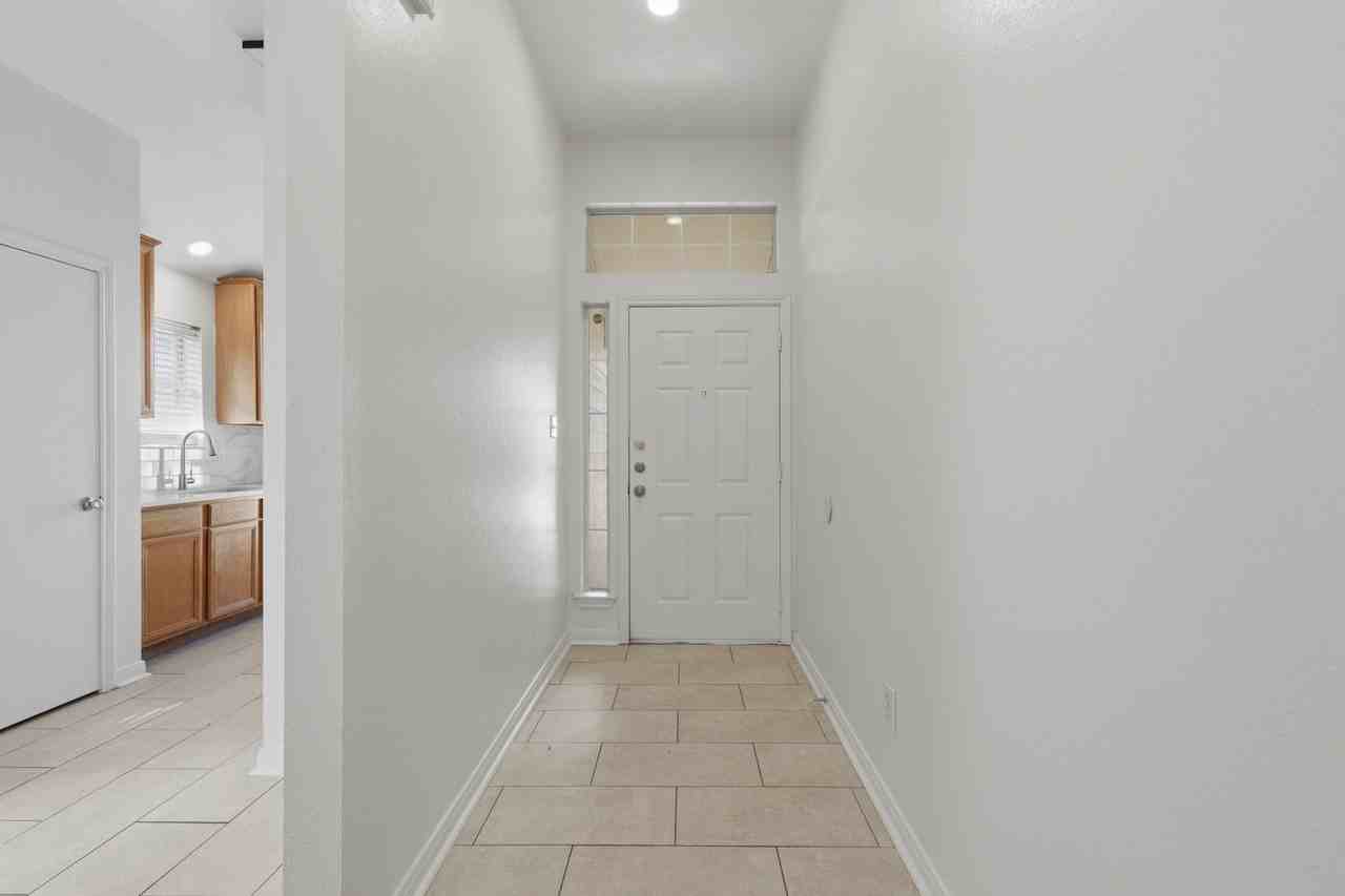 2407 Antelope Ln - Photo 4 of 23